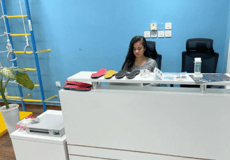 Image with reservation desk with a women
